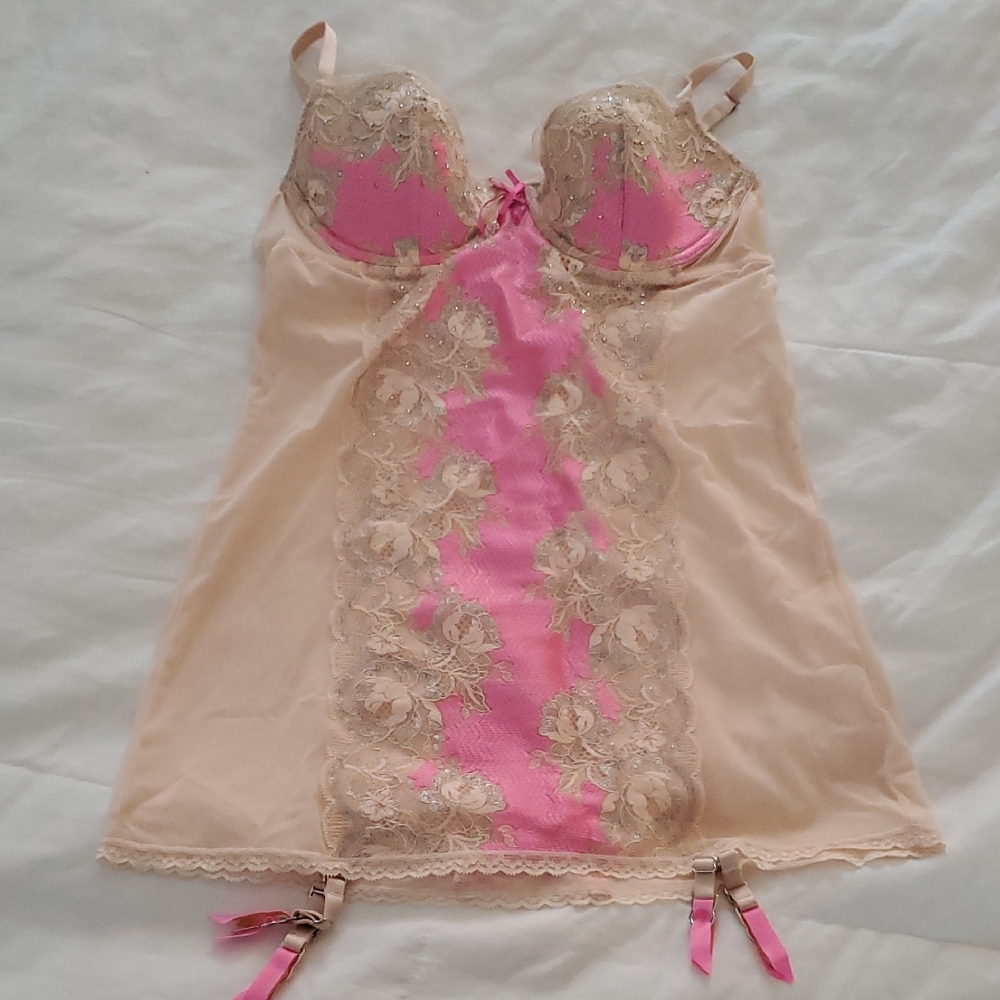 Valentine! 💗 Victoria's Secret Lingerie! 36B Lace & Rhinestones - Circa 2012